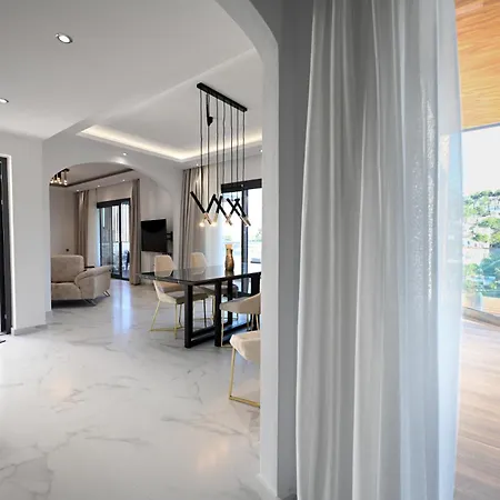 Royal View Καναπίτσα