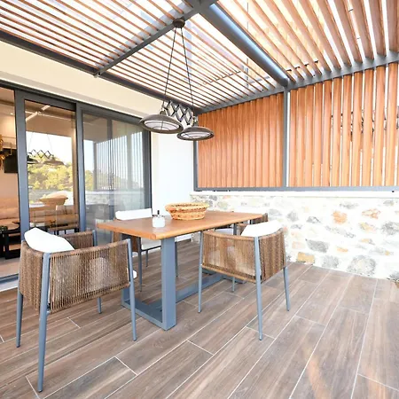 Βίλα Royal View *