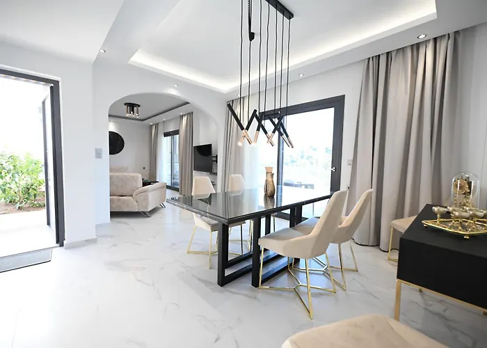 Royal View Καναπίτσα