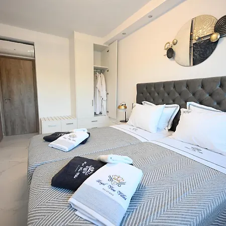 וילה Royal View *